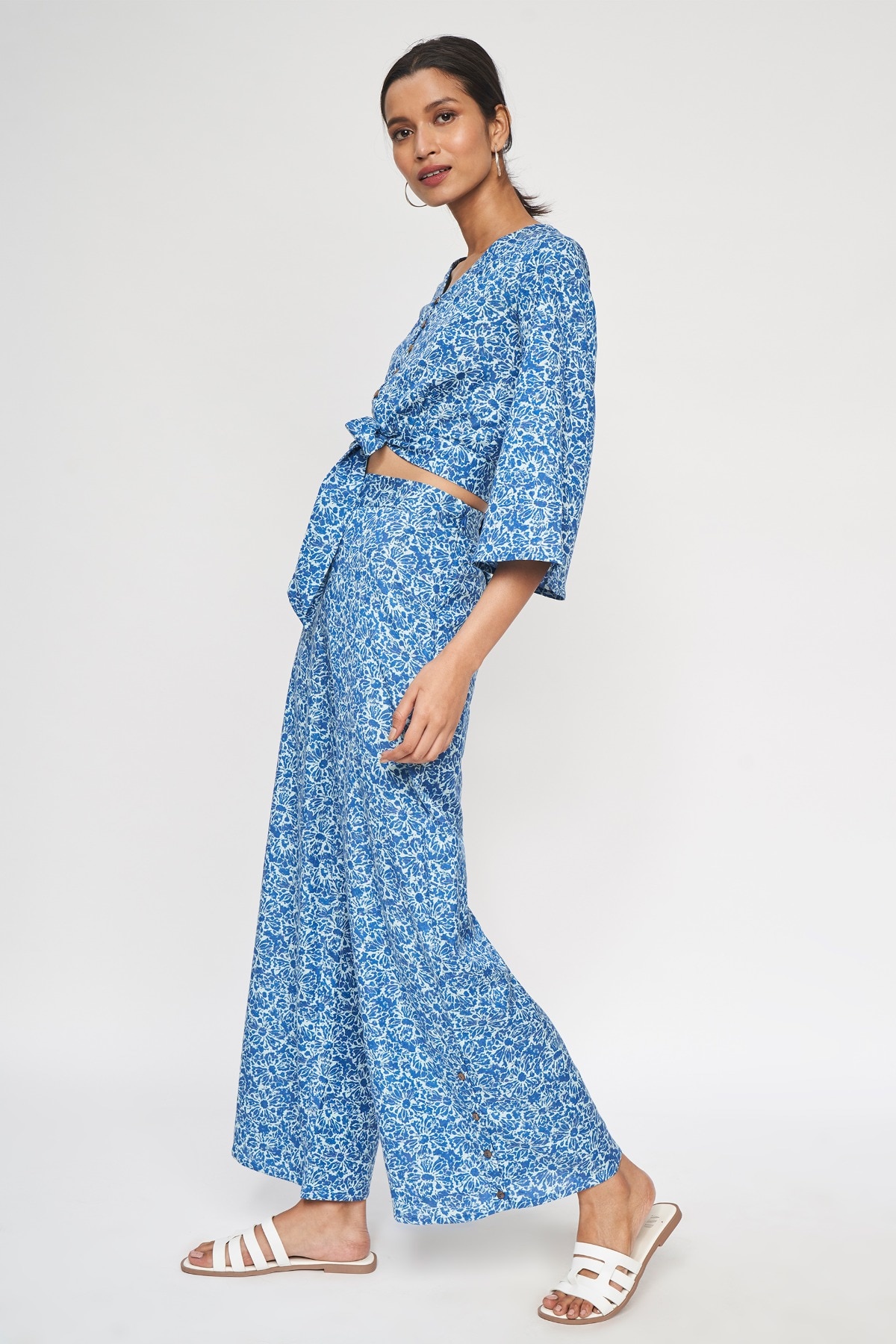 2 - Blue Alphanumeric Printed Cropped Co-ordinate Set, image 2